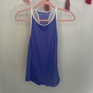 04 Lululemon tank